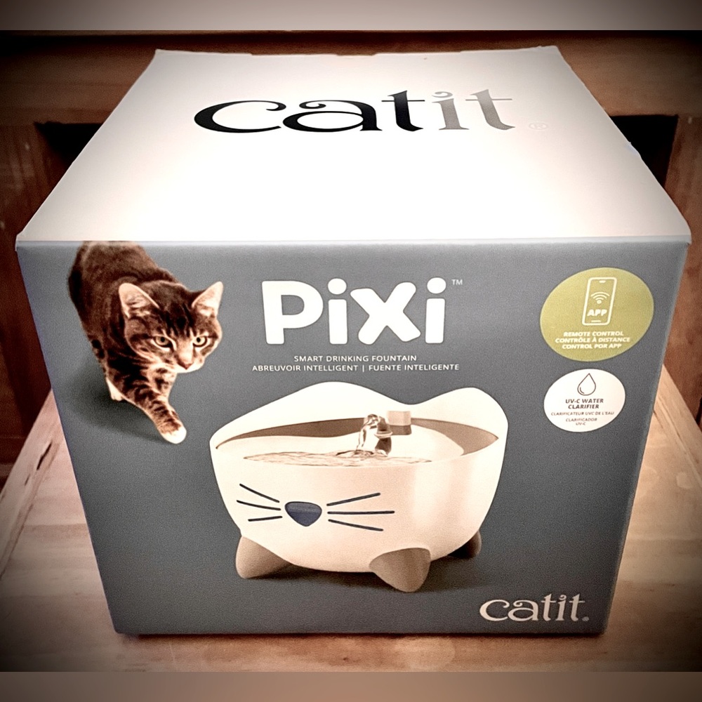 NWT • Catit • PIXI• Smart Drinking Fountain • For Cats